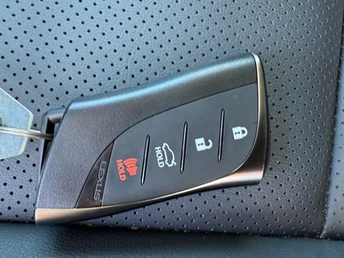Used 2025 Lexus ES 350 w/ Premium Package FWD image 24