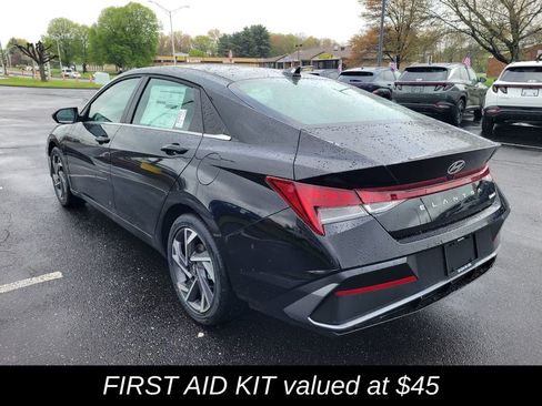 New 2026 Hyundai Elantra Limited FWD image 7