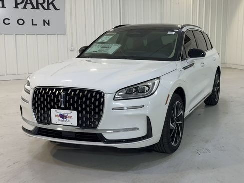New 2026 Lincoln Corsair Grand Touring AWD/4WD image 4
