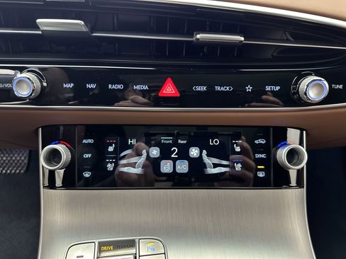 Certified 2026 Genesis GV70 2.5T Advanced image 19