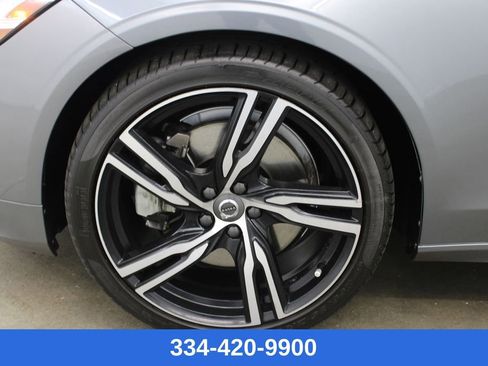Used 2020 Volvo S90 T6 R-Design image 30