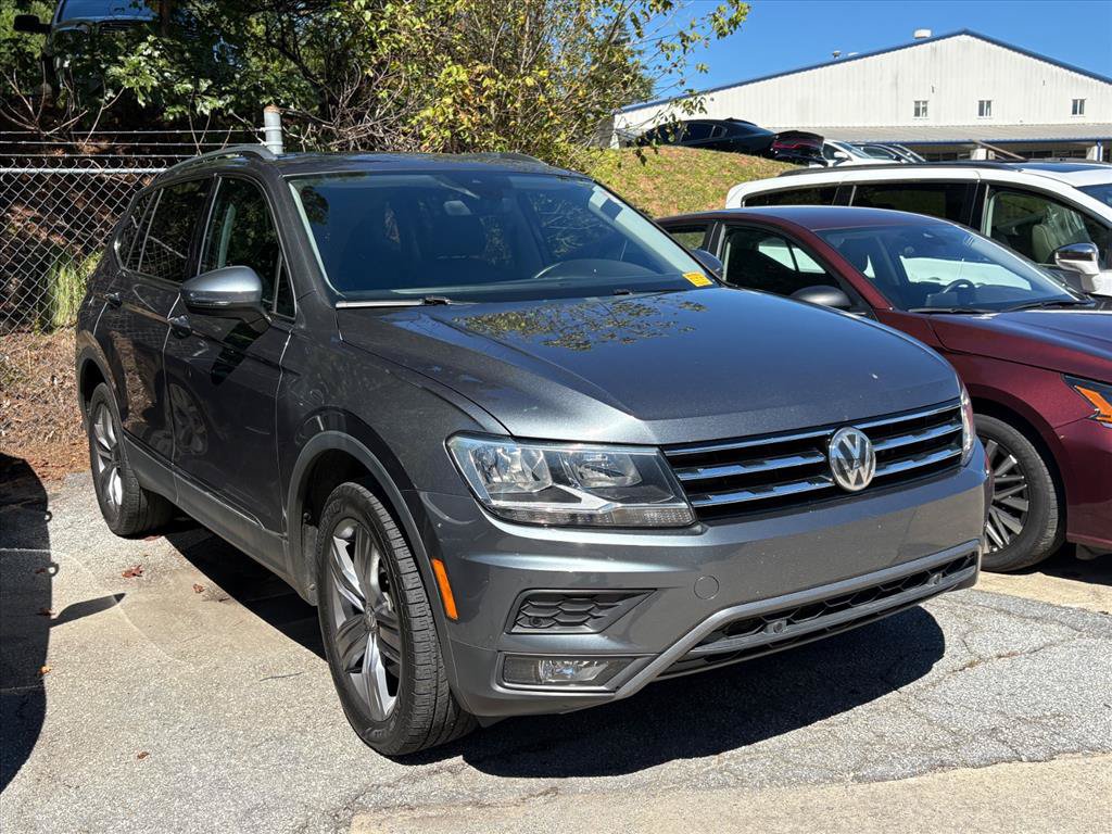 Used 2020 Volkswagen Tiguan SEL AWD/4WD image 3