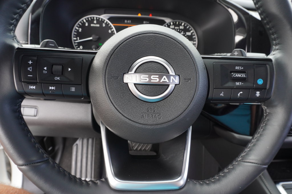 Certified 2024 Nissan Pathfinder SL FWD image 18