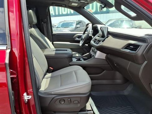 Used 2022 GMC Yukon SLT w/ SLT Premium Package RWD image 17