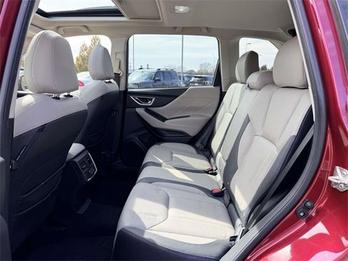 Used 2021 Subaru Forester Limited image 15