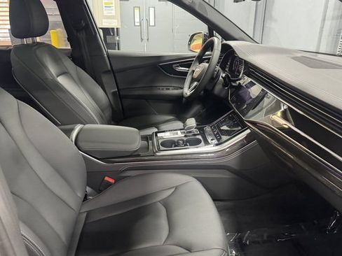 Used 2026 Audi Q7 3.0T Premium Plus w/ Premium Plus Package AWD/4WD image 32