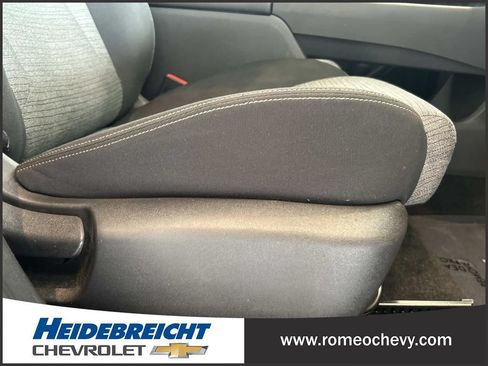 Used 2021 Nissan Rogue SV AWD/4WD image 36