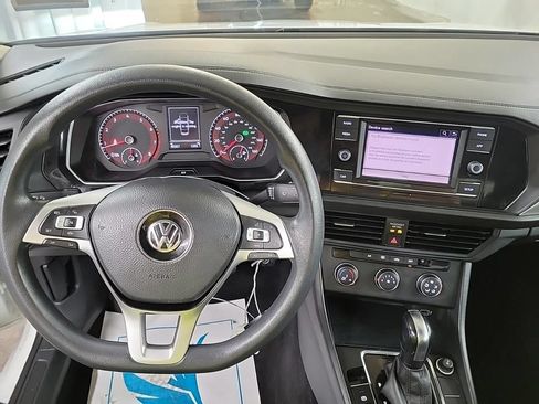 Used 2019 Volkswagen Jetta S w/ Driver Assistance Package FWD image 9