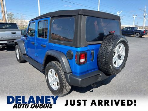 Used 2023 Jeep Wrangler Sport S image 6