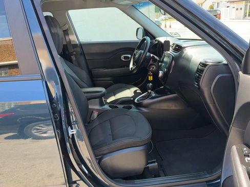 Used 2019 Kia Soul + FWD image 25