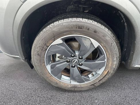 Used 2025 Nissan Rogue SV AWD/4WD image 12