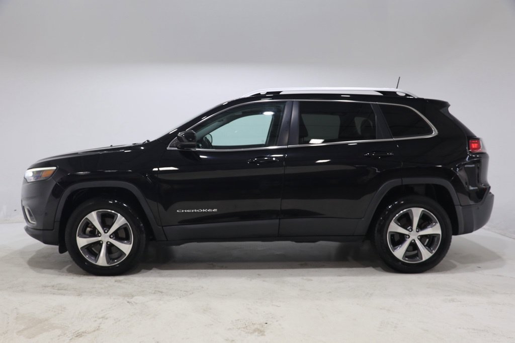 Used 2021 Jeep Cherokee Limited w/ Elite Package AWD/4WD image 4