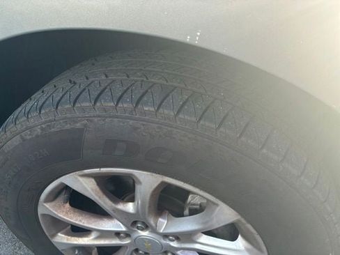 Used 2018 Chevrolet Equinox LT FWD image 27
