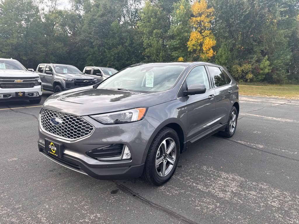 Used 2024 Ford Edge SEL w/ Convenience Package AWD/4WD image 3
