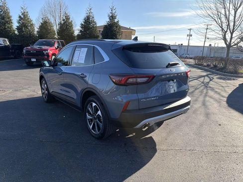 Used 2023 Ford Escape Platinum image 6