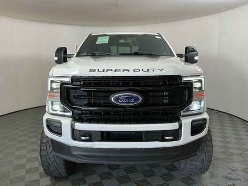 Used 2022 Ford F250 Platinum image 3