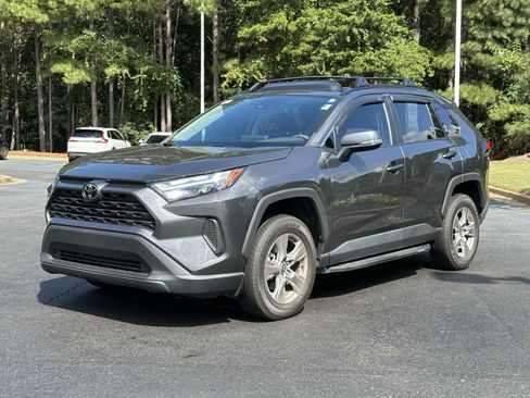 Used 2023 Toyota RAV4 XLE w/ Convenience Package FWD image 5