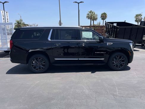 New 2026 GMC Yukon XL Denali AWD/4WD image 4