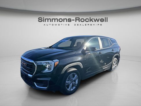 Used 2024 GMC Terrain SLE image 4