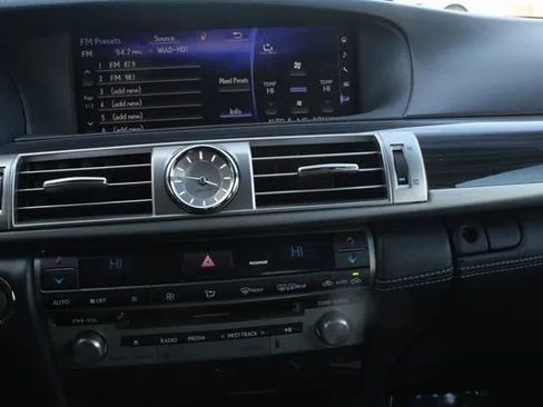 Used 2016 Lexus LS 460 AWD image 24