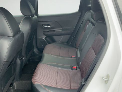 Certified 2025 Nissan Kicks SR FWD image 40