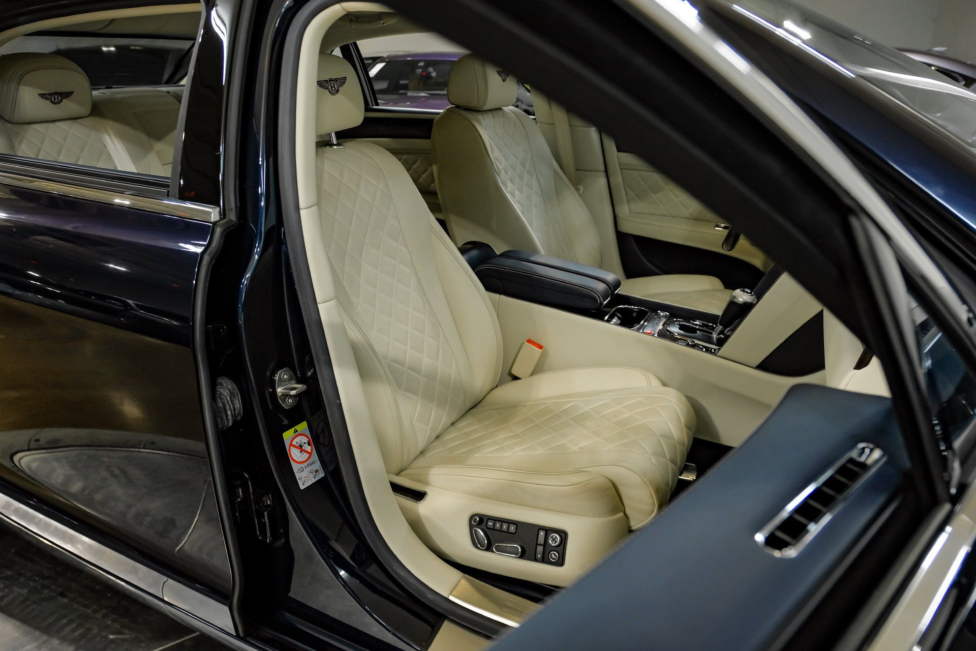 Used 2018 Bentley Flying Spur W12 AWD/4WD image 44