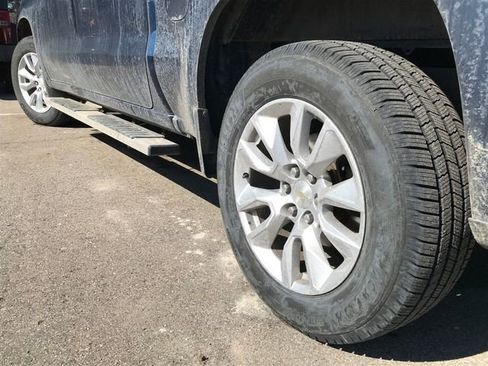 Used 2020 Chevrolet Silverado 1500 Custom w/ Custom Value Package image 15