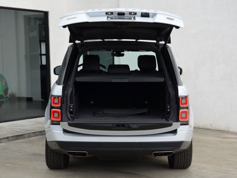 Used 2019 Land Rover Range Rover Supercharged image 6