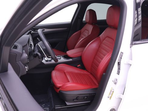 Certified 2024 Alfa Romeo Stelvio Veloce AWD/4WD image 7