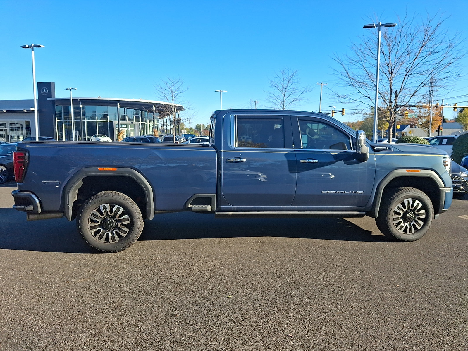 Used 2026 GMC Sierra 3500 Denali Ultimate AWD/4WD image 7