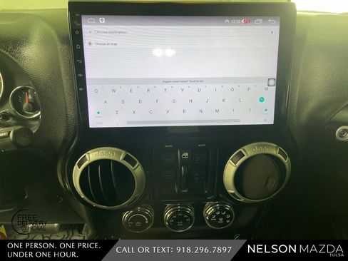 Used 2017 Jeep Wrangler Unlimited Rubicon image 27