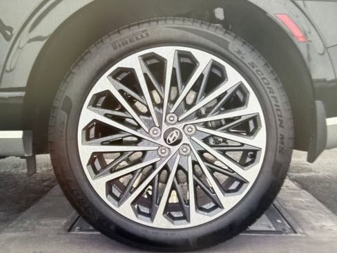 Used 2026 Hyundai Palisade Calligraphy image 10