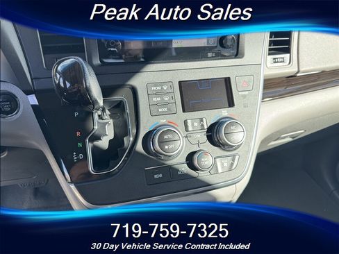 Used 2016 Toyota Sienna XLE Premium image 25