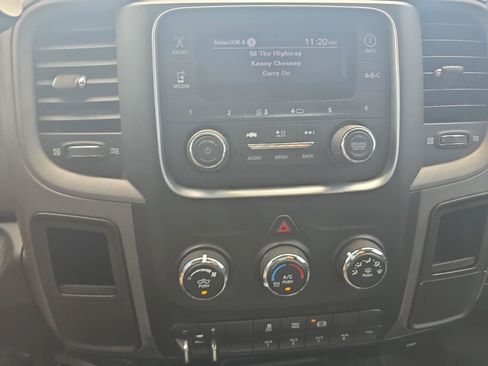 Used 2018 RAM 3500 Tradesman w/ Chrome Appearance Group AWD/4WD image 30