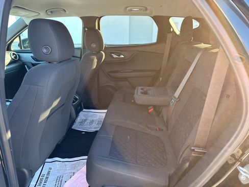 Used 2020 Chevrolet Blazer LT image 38