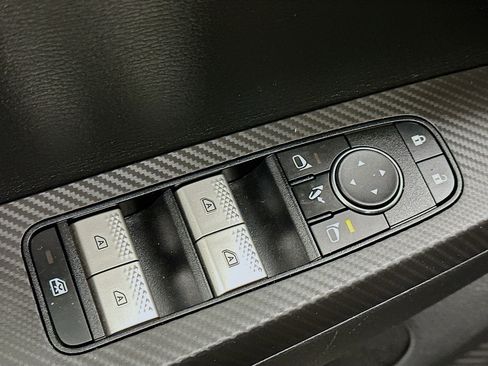 Used 2024 Mitsubishi Outlander SE AWD/4WD image 15
