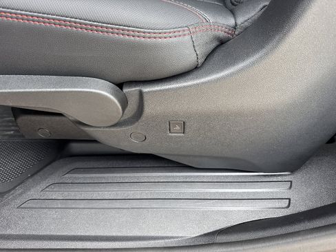 Used 2024 Chevrolet Traverse RS w/ LPO, Floor Liner Package FWD image 11