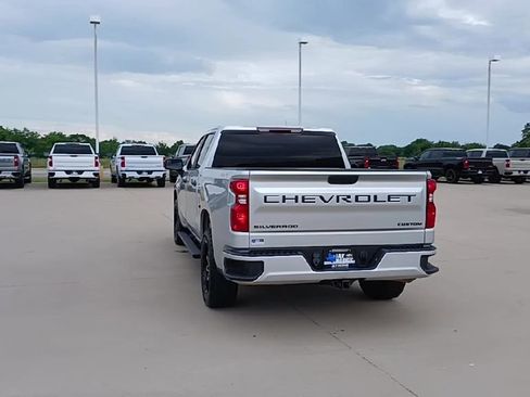 Used 2022 Chevrolet Silverado 1500 Custom AWD/4WD image 7