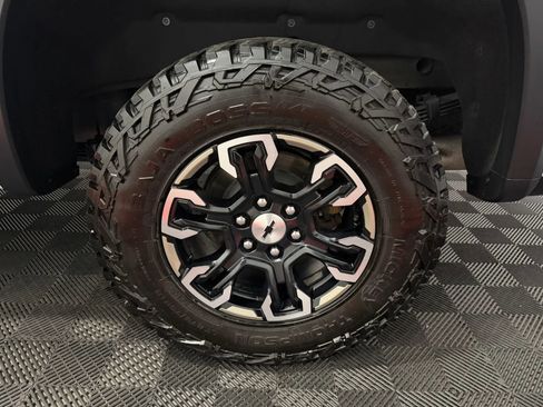 Used 2023 Chevrolet Silverado 1500 ZR2 w/ Technology Package image 16