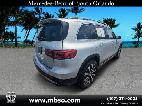 Certified 2023 Mercedes-Benz GLB 250 4MATIC w/ Premium Package image 16