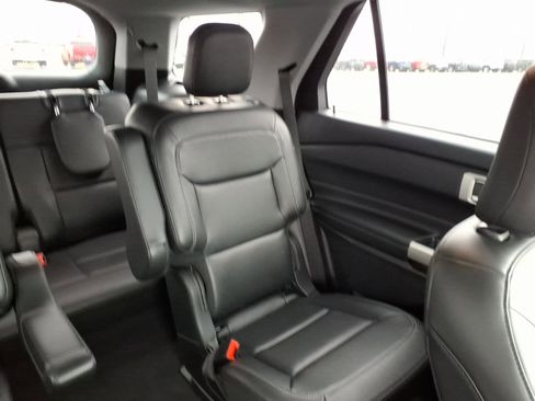 Certified 2023 Ford Explorer XLT w/ Equipment Group 202A image 15