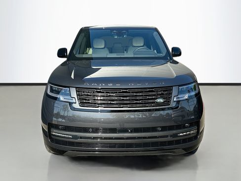 Used 2025 Land Rover Range Rover SE AWD/4WD image 2