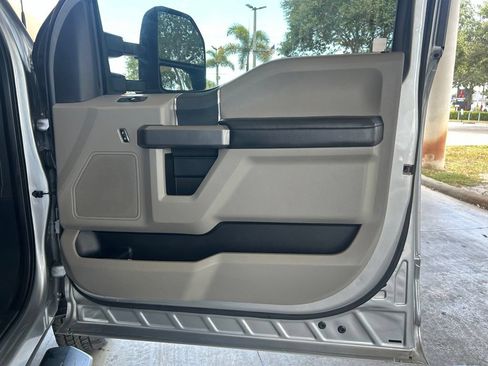 Used 2022 Ford F350 XLT AWD/4WD image 26
