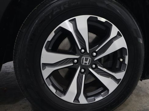 Used 2017 Honda CR-V LX image 29
