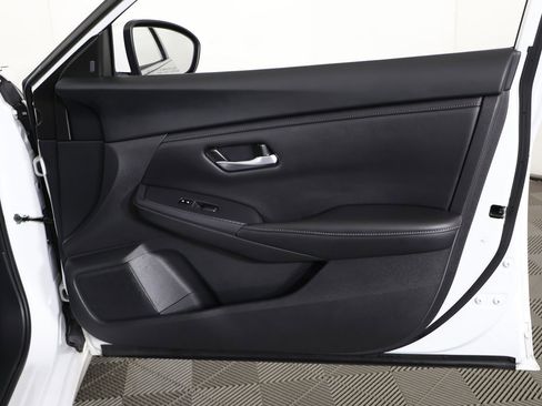 Used 2023 Nissan Sentra SV image 21