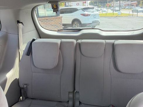 Used 2019 Kia Sedona L FWD image 15