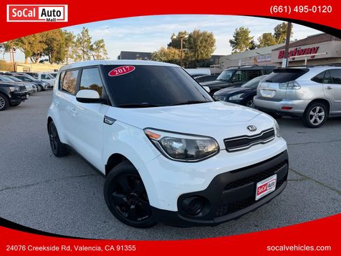 Used 2017 Kia Soul image 1