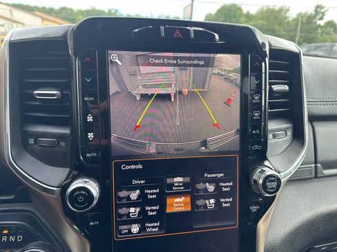 Used 2019 RAM 1500 Laramie AWD/4WD image 32