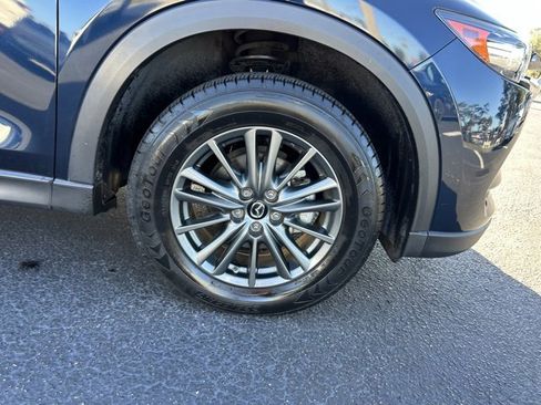 Used 2017 MAZDA CX-5 Touring image 8