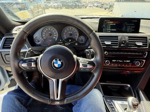 Used 2017 BMW M4 Coupe RWD image 10